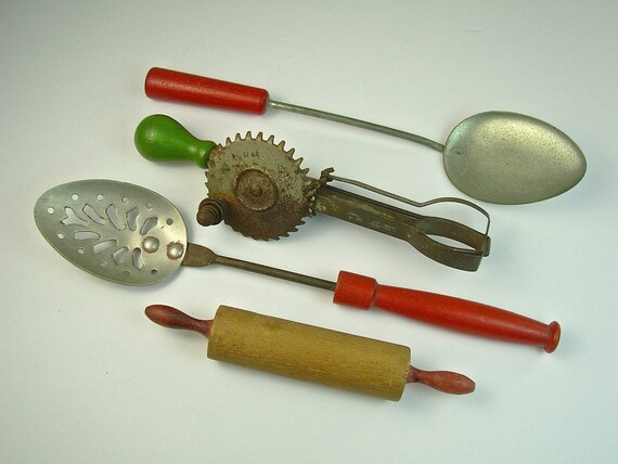 Vintage Miniature TOY KITCHEN UTENSILS Set of 4 Spoons | Etsy