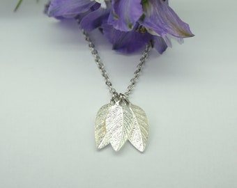 Leaf charm necklace, wedding necklace, girls necklace, leaf necklace, autumn necklace, girls gift, birthday present, bridesmaid necklace.