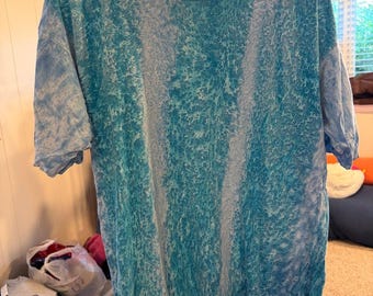 Women's Blue Tie-Dye Short Sleeve Tee