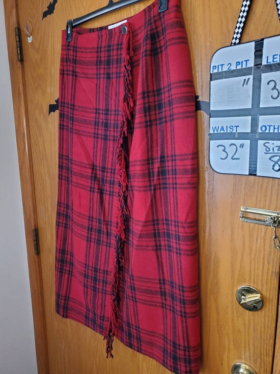 Gorgeous Vintage below the knee wool blend tartan… - image 1