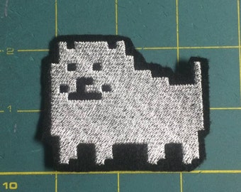 Écusson thermocollant de 5 cm inspiré d'Undertale, chien ennuyeux