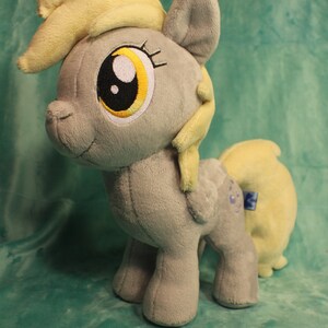 Peluche My Little Pony – Derpy Hooves Muffins Ditzy Doo – 12 Pouces Funrise Avec étiquette