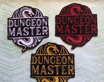 Écusson thermocollant de 3,5 po. Dungeon Master DM D&D RPG inspiré du jeu de table
