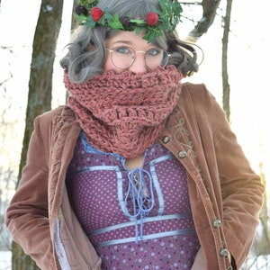 Crochet PATTERN: Babushka Cowl / Convertable Cowl / Poncho with Hood / Super Bulky Weight Yarn Pattern Instant Download Digital PDF image 6