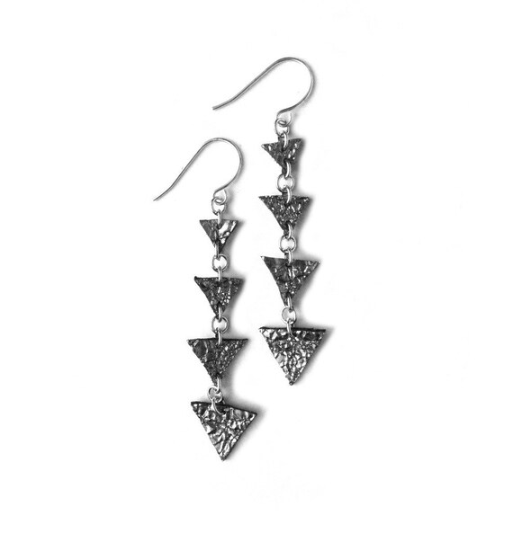 Items similar to Geometric leather earrings in little textured metallic ...