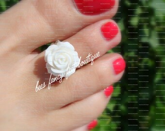 White Rose Stretch Elastic Bead Toe Ring