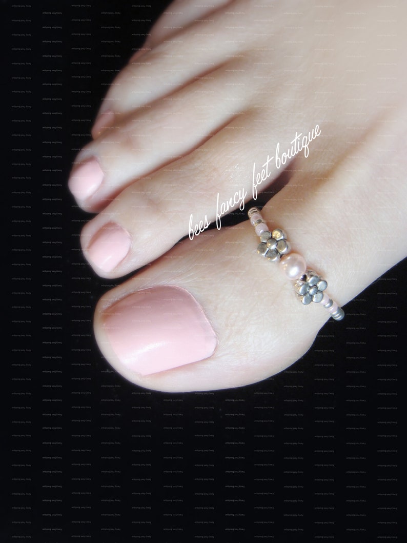 Powder Pink Pearl and Silver Plated Daisy Stretch Elastic Bead Big Toe Ring image 1