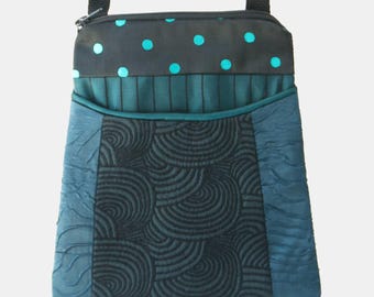 Light weight Adjustable Purse in Teal Scallop and Dot Fabric
