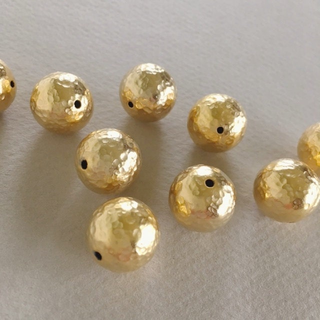 14 mm, 22 kt vergulde koperen kraal, gehamerde gouden kralen, 14 mm, 2 stuks