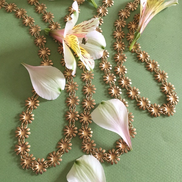 Vintage Flower Chain, Daisy Chain, Fancy Brass Chain, 14mm, 2FT