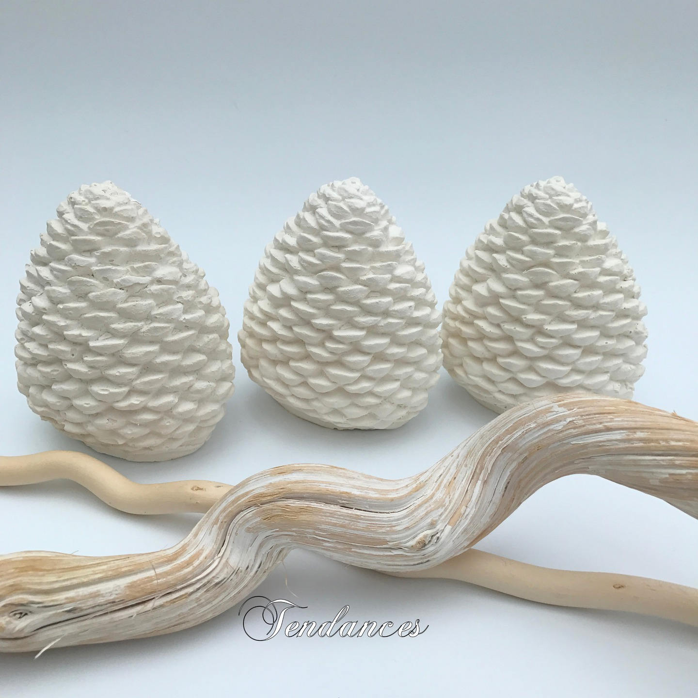 Pomme de Pin Décoration en Plâtre 15 X 10 cm