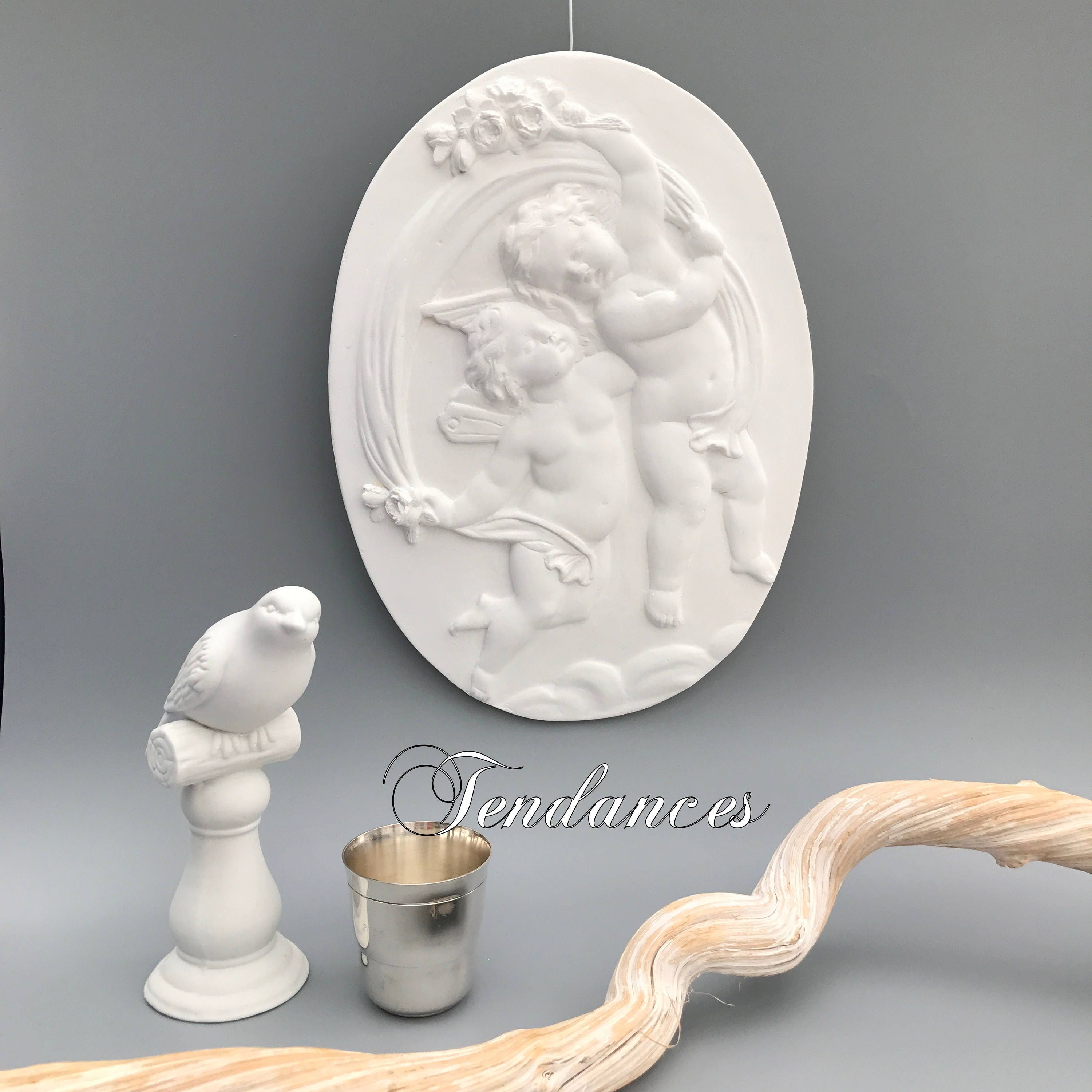 Médaillon Oval en Plâtre Blanc avec Deux Enfants Orner d' Un Ruban 2 Choix Anges Fleuris ou Le Drap