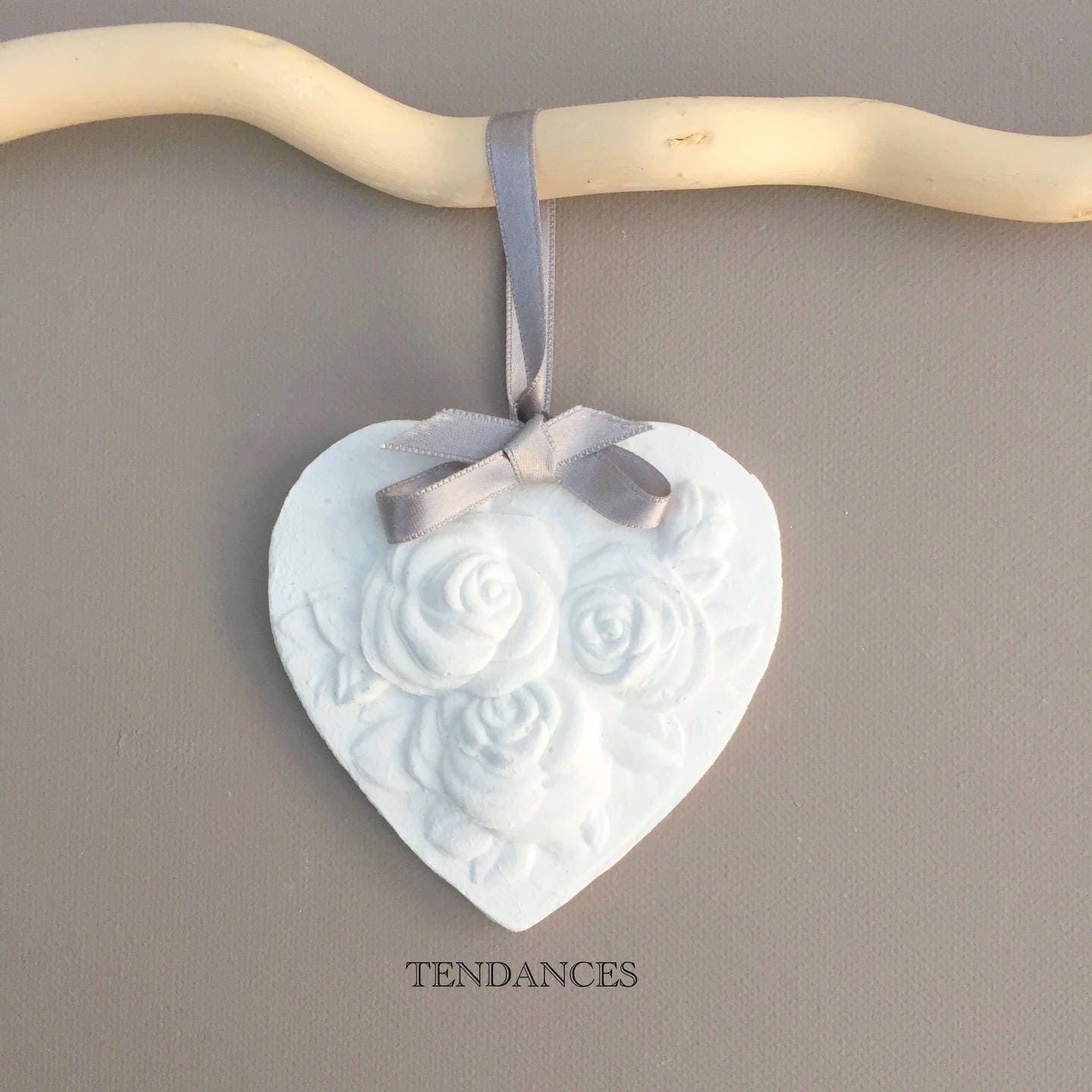 Coeur et Ses Roses en Céramique 9 X 8, 5cm