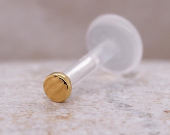 Gold Tragus Stud – Hypoallergenic Flat Back Cartilage Piercing Earring Hammered Design