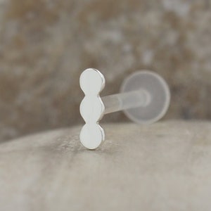 Cartilage Bar Earring – 16G 1.2mm Flat Back Push-In for Tragus, Helix, Conch, Monroe in Silver or Gold