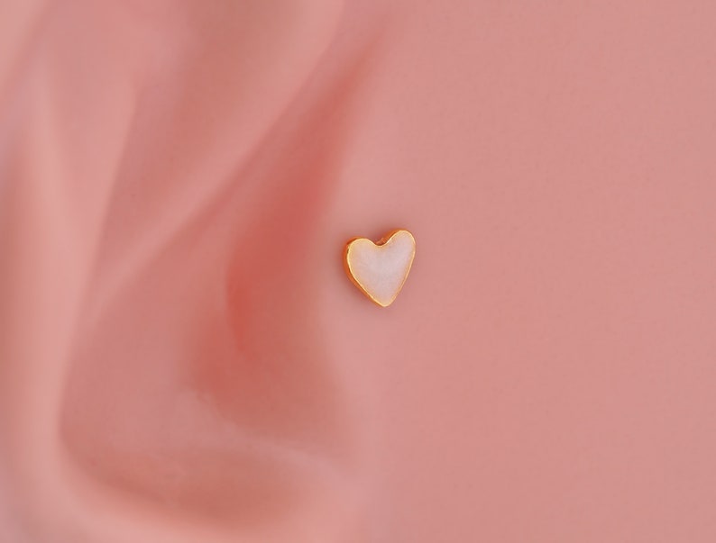 Heart Tragus Piercing Flat Back Earring Gold Stud imagem 5