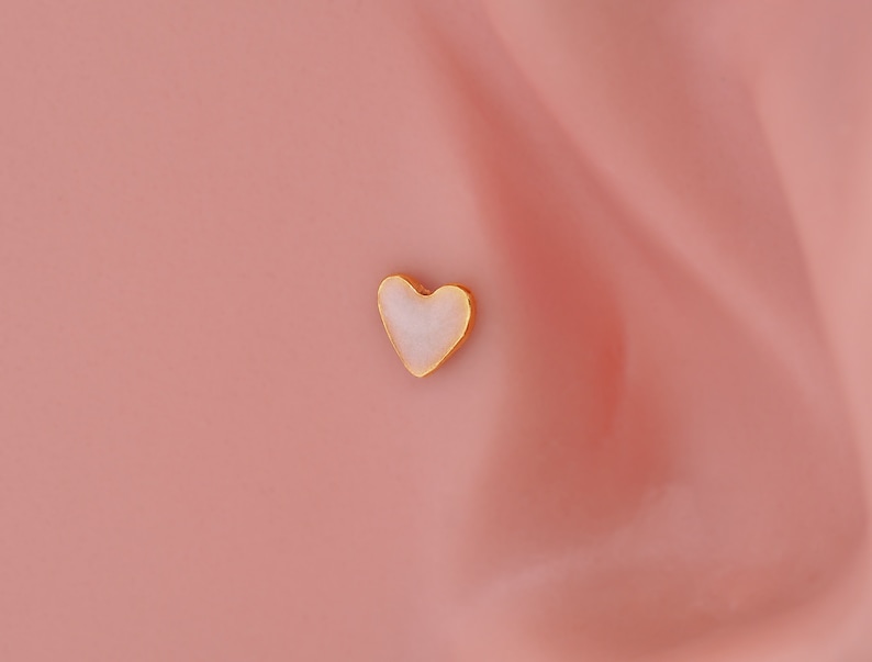 Heart Tragus Piercing Flat Back Earring Gold Stud imagem 2