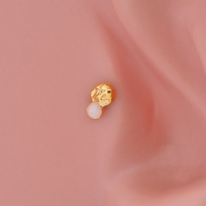 Tragus Labret Bioflex Ohrring 16g Flat Back Gold Bild 3