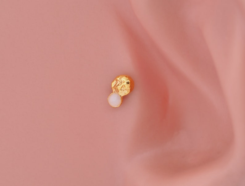 Tragus Labret Bioflex Ohrring 16g Flat Back Gold Bild 3