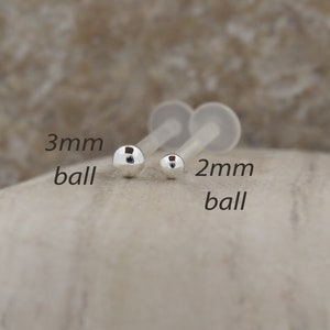 Winzige 2 mm Kugel Silber Ohrring Knorpel Ohrring / Tragus, Helix, Conch