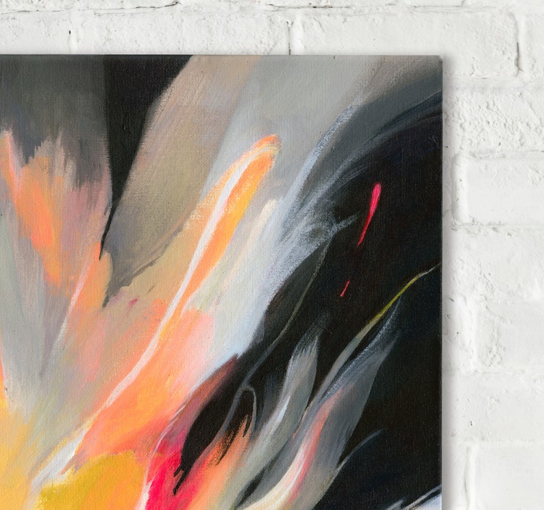 K&ouml;nnte beinhalten: Abstraktes Gem&auml;lde mit kr&auml;ftigen Strichen in Schwarz, Wei&szlig;, Orange, Gelb und Rosa. Die Farben verschmelzen und wirbeln miteinander und erzeugen eine dynamische und energiegeladene Komposition.
