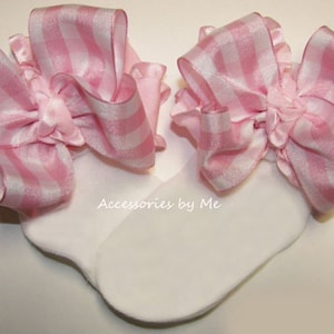 Pink Ruffle Bow Socks, Pink Gingham Bow Socks, Frilly Baby Gingham Plaid Ruffle Bow Socks, Infant Birthday Sneaker Socks, Girls Newborn Gift