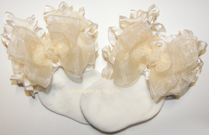 Girls Ivory Ruffle Socks, Baby Ivory Ruffle Bow Socks, Frilly Ivory Ruffle Bow Socks, Newborn Ruffle Socks, Infant Ruffle Socks, Baptism Beige Socks, 1st Birthday Cream Color Socks, 1st Birthday Girls Ruffle Socks, Ivory Ruffle Bows and Ruffle Socks