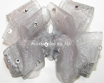 Glitzernde Silber Schleife, Baby Mädchen Festzug Clip, Silber Organza Lame Alligator Clip, Chiffon Silber 3-Zoll kleine Clip, Silber Baby Schleife Haarspangen