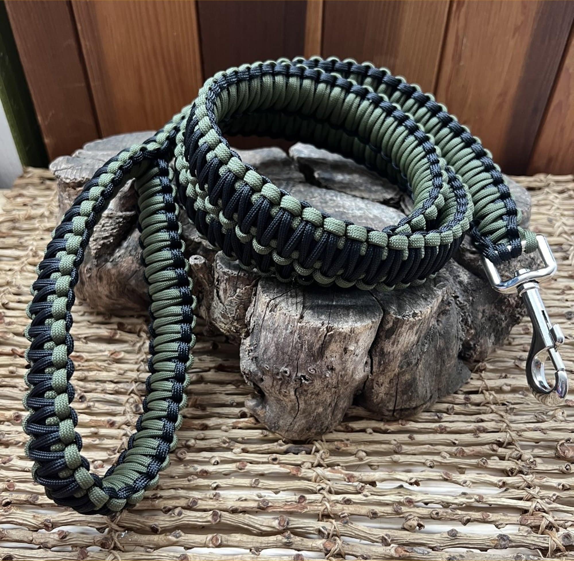 King Cobra Paracord Dog Leash With Handle, Custom Colors With Snap