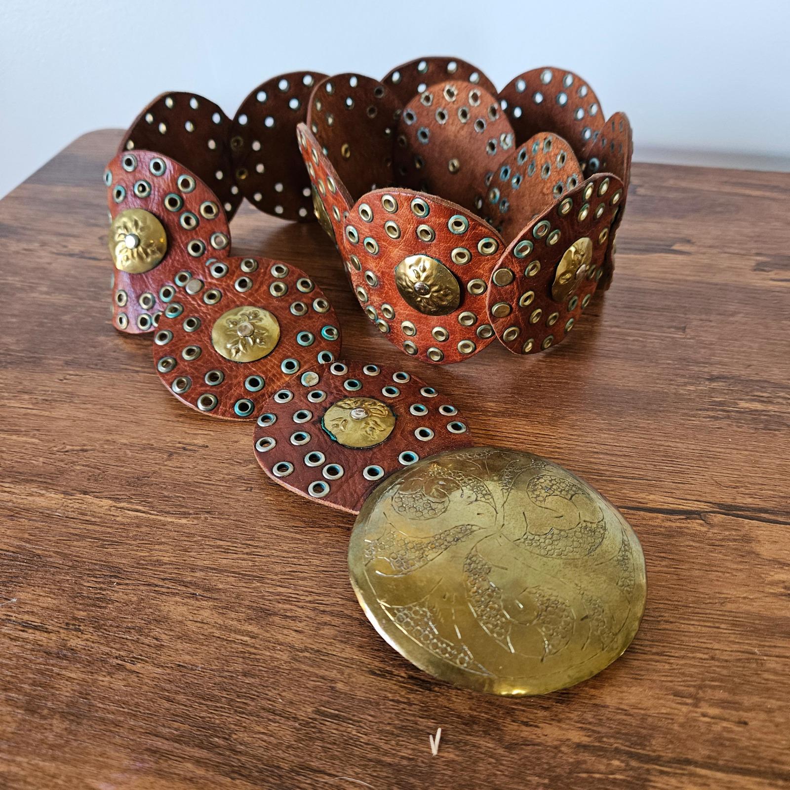 Medallion Disc Belt - Etsy display picture 3