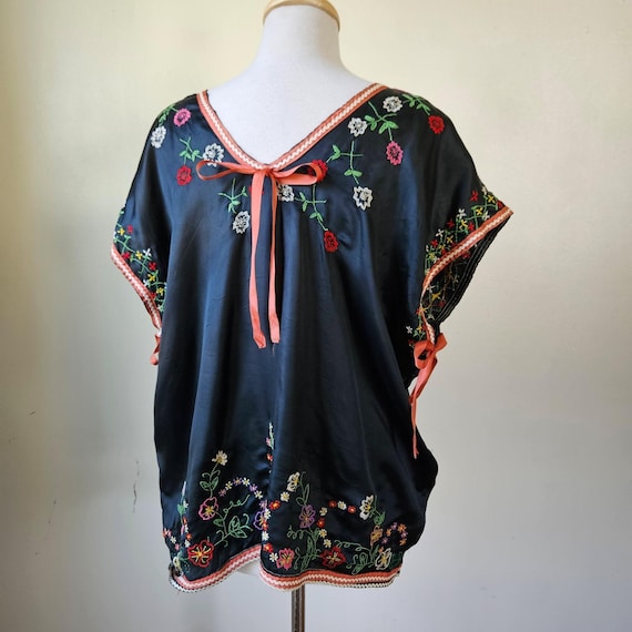 Antique Vintage 20s 30s Black Handmade Embroidere… - image 4