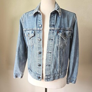 Vintage 70s Levis 2 Pocket Type III Trucker Jacket Distressed Denim Small Aged
