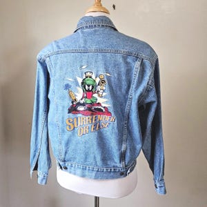 Chaqueta vaquera bordada de Marvin el Marciano Looney Tunes, vintage, años 90, 1995, talla XS