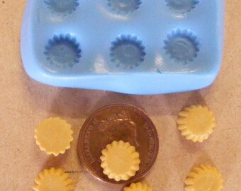 50 Piece Tin Spoons - 1.5cm Miniature Dollhouse Table Setting Accessories