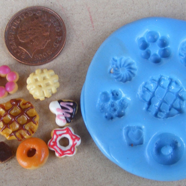 1:12 Scale 9 Biscuit Mould Dolls House Miniature Food Accessory