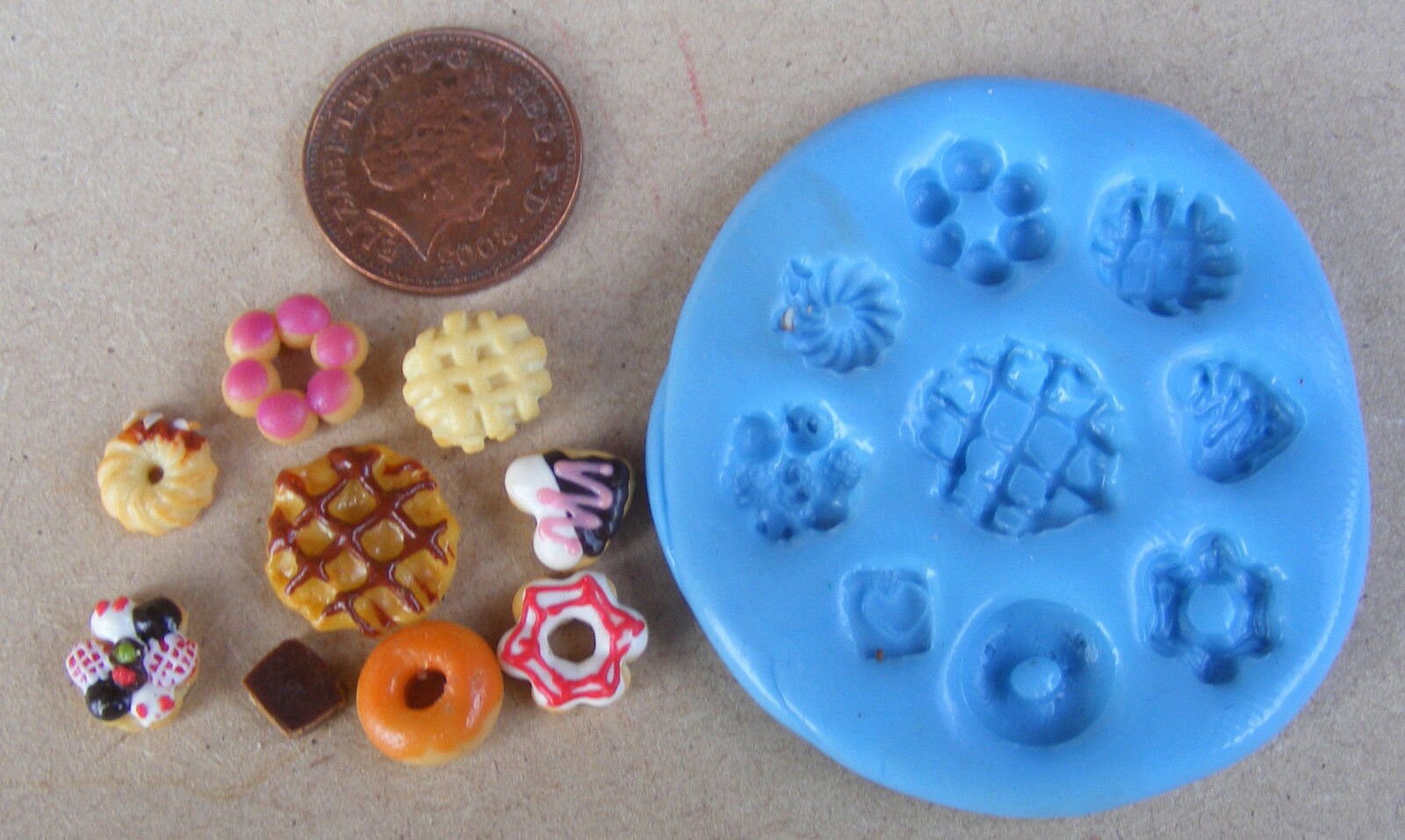 Biscuit 2024 moulds uk