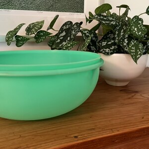 Tupperware, Kitchen, Vintage Tupperware Fix N Mix Extra Large Green Bowl  With Sheer Lid