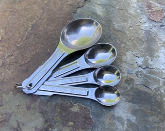 Set of 4 Vintage Tin Measuring Spoons