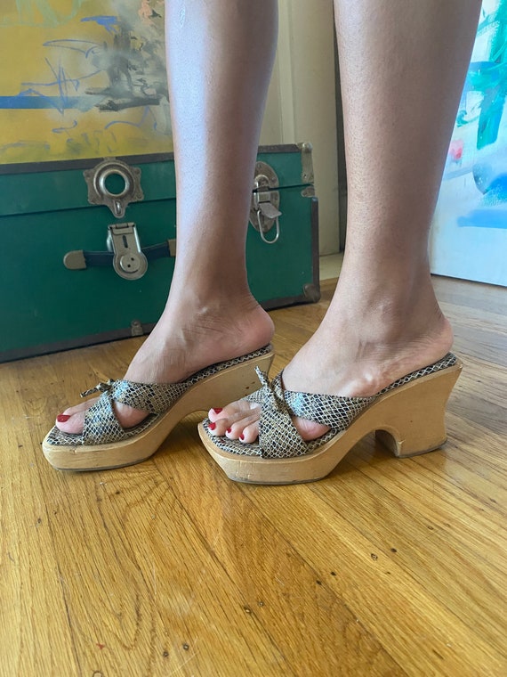 Steve Madden Wooden Clogs