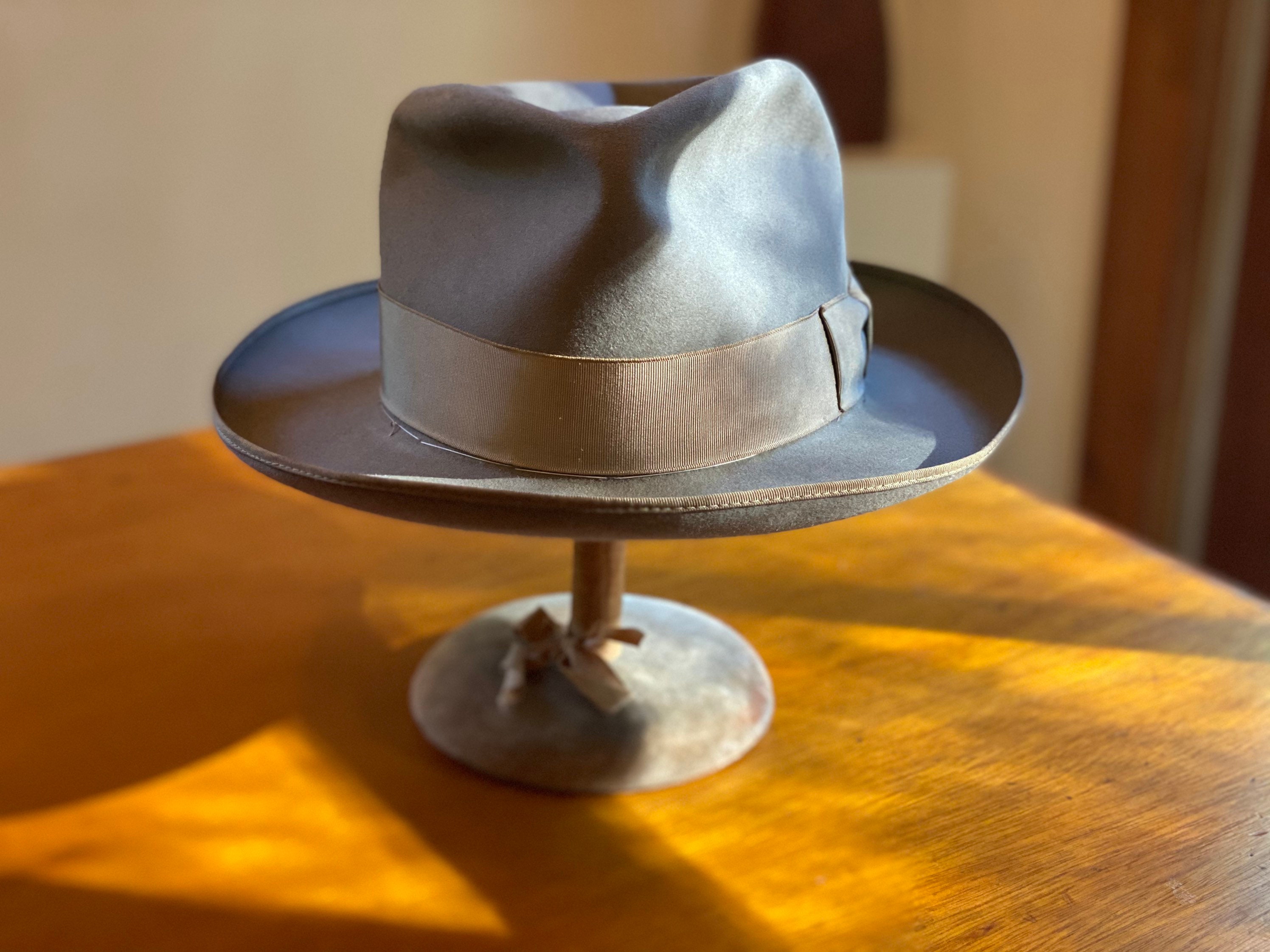 Vintage 1930's- 1940's Borsalino - Size Appx 7 1/4 - 7 3/8 Vintage 1930's- 1940's Borsalino - Size Appx 7 1/4 - 7 3/8