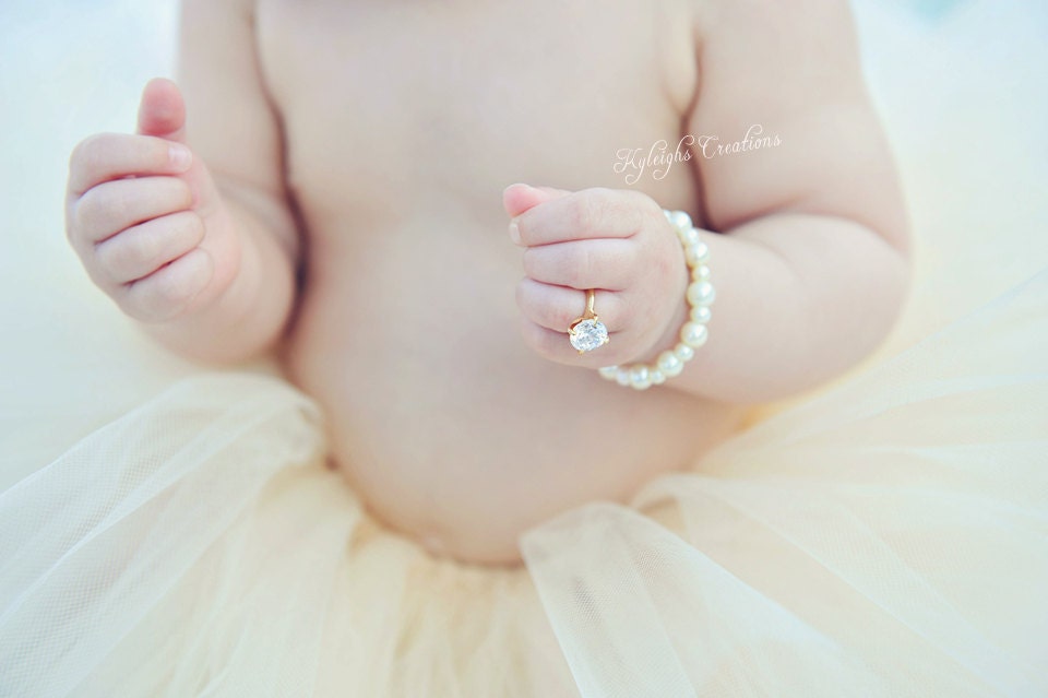Gold ring for shop newborn baby girl