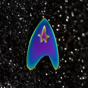 Kawaii Rainbow or Pink Star Space traveler Badge Emblem Trek