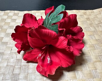 Red lily flower hair clip