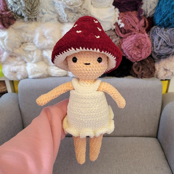 PLUSHIE: Crochet Mushroom Sprite Doll Amigurumi