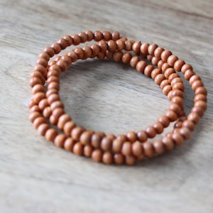 Men&#39;s Natural Wood Colored Beaded 3-Set Bracelet Stack