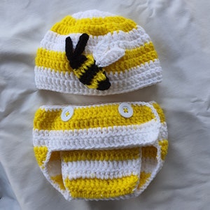 Preemie + 0-12 months crochet beanie & diaper set