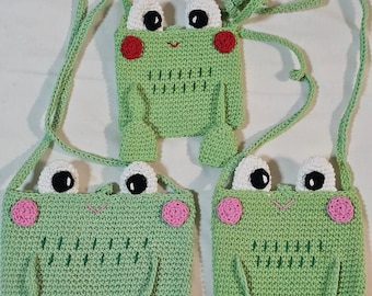Little girl crochet Frog purse in cotton.