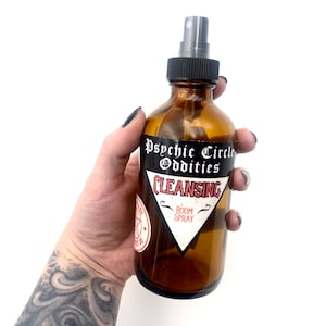 Reinigingsspray! Verwijder ongewenste energie, sterke drank en negativiteit!  Heks gemaakt! Geweldig voor nieuwe ruimtes ceder, jeneverbes, salie en rozemarijn.
