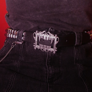 Vampire mimic - demonic unisex psychic circle oddities belt buckle!