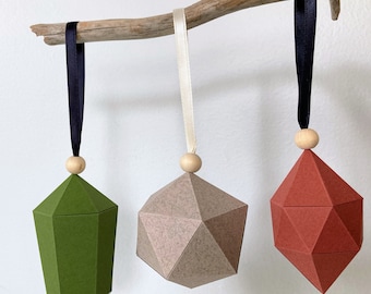 Geometric paper ornaments / set of 3